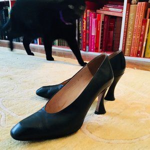 Black High Cuban Heel Pumps